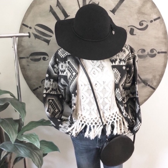 Vintage jacket by Flashback. Black & white Cropped - Picture 6 of 6